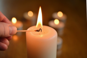 candle-g75ad81a58_1920